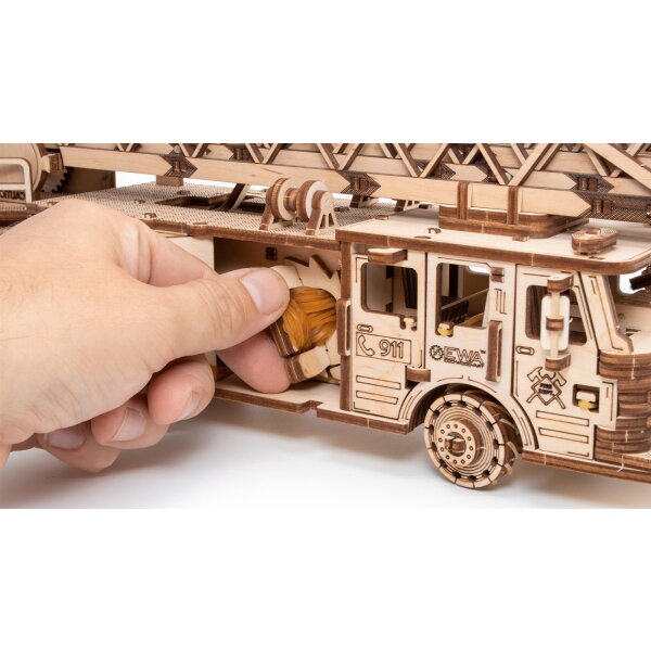3D Holz Modellbausatz -  Feuerwehr Lastwagen