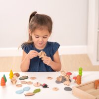Set di 37 figure in legno a tema forestale