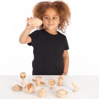 Set of 10 wooden space figures and objects