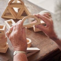 Ensemble de 24 formes g&eacute;om&eacute;triques en bois avec miroir int&eacute;gr&eacute;