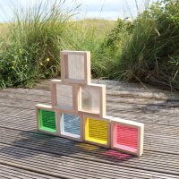 Set mit 7 Quatrat-Formen aus Holz mit farbigen und transparenten Blenden