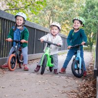 WHIZZ - Lightweight childrens balance bike - Lightweight, robust & height adjustable (green)