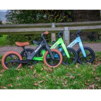 WHIZZ - Lightweight childrens balance bike - Lightweight, robust & height adjustable (green)