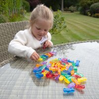 Lot de 72 figurines de voitures en plastique translucide et color&eacute; dans une bo&icirc;te de rangement