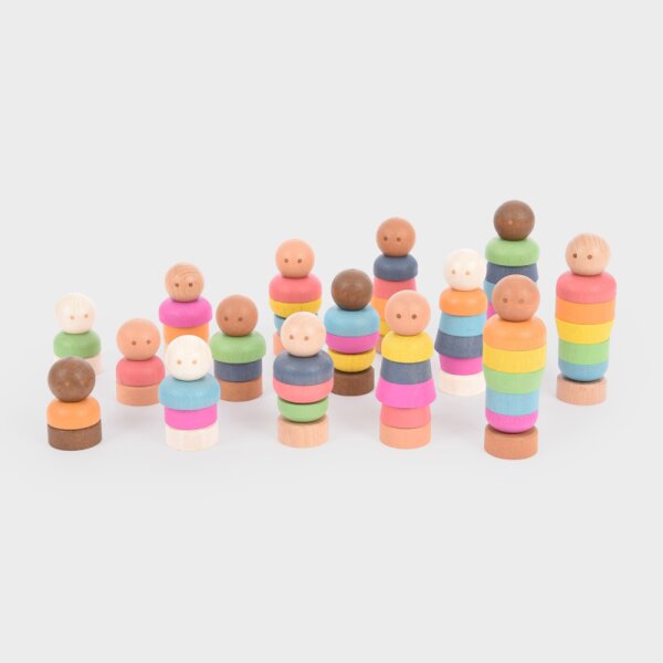 Set with 15 colorful wooden figures to screw together for group & role play including storage bag