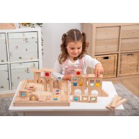Coffret de 83 blocs de construction en bois et &eacute;l&eacute;ments en pierres pr&eacute;cieuses acryliques &ndash; y compris un plateau avec base miroir