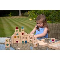 Coffret de 83 blocs de construction en bois et &eacute;l&eacute;ments en pierres pr&eacute;cieuses acryliques &ndash; y compris un plateau avec base miroir