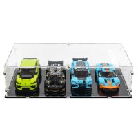 Pr&eacute;sentoir acrylique XL pour 4 mod&egrave;les LEGO&reg; Speed Champions c&ocirc;te &agrave; c&ocirc;te (avec socle noir)