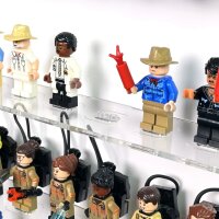 Display da parete in acrilico per 40 minifigure LEGO&reg; (con sfondo bianco)