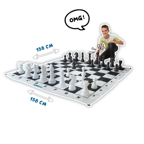 Gioco di scacchi strategico in formato XXL con campo di gioco di 158 x 158 cm, per interni ed esterni a partire dai 3 anni.