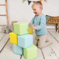 Soft building block set with 6 foam cubes in 3 colors