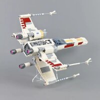Support en acrylique pour le LEGO&reg; 75355 Star WarsUCS X-Wing Starfighter (inclin&eacute;, 4 cm de haut)