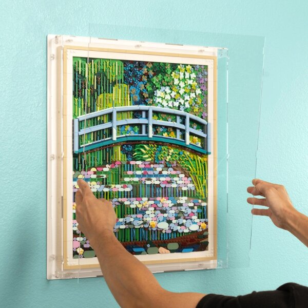 Display in acrilico perLEGO&reg; 31220 Claude Monet - Lo stagno delle ninfee (con sfondo bianco)