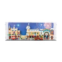 Display in acrilico per LEGO&reg; 43302 Disney - Main Street U.S.A. (con immagine di sfondo e base nera)