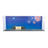 Display in acrilico per LEGO&reg; 43302 Disney - Main Street U.S.A. (con immagine di sfondo e base nera)